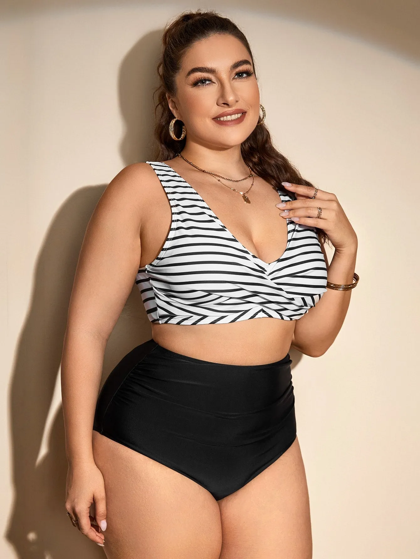 Biquíni Petra Hot Pant Plus Size