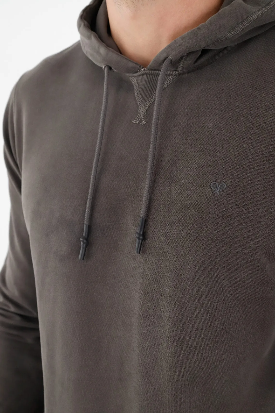 Buzo café tipo hoodie para hombre