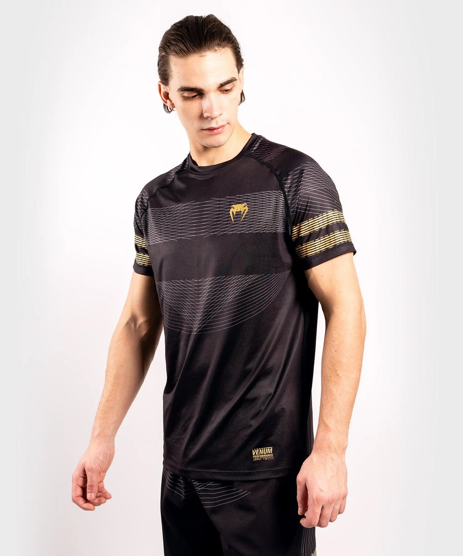 Camiseta Venum Club 182 Dry Tech - Negro/Oro