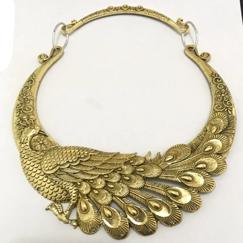 Mujer Collar pavo real