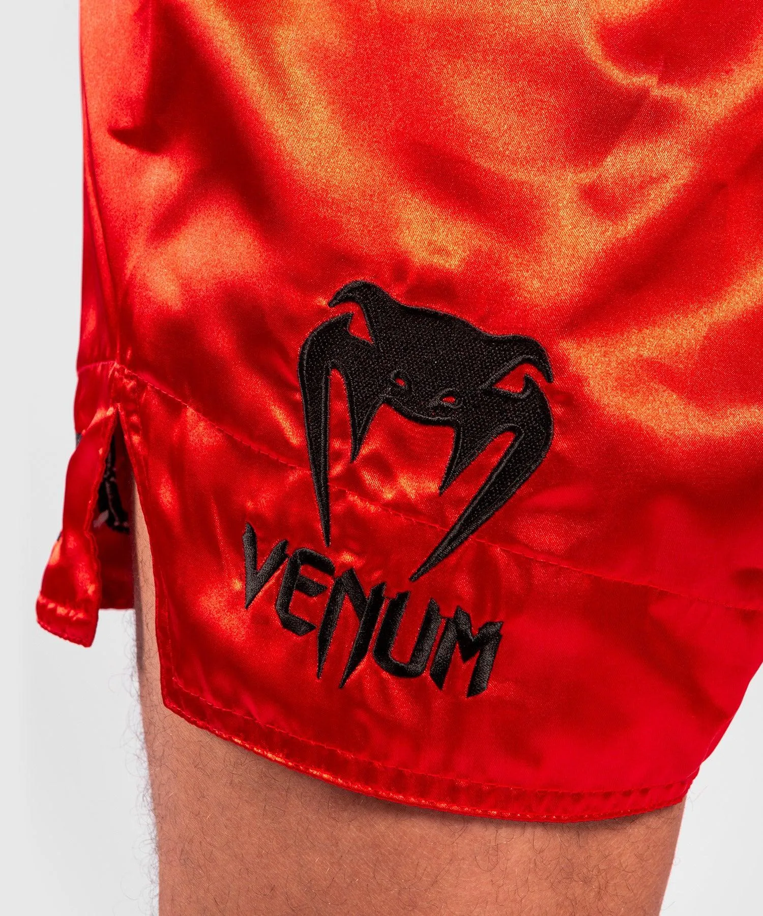 Pantalones cortos Venum Logos Muay Thai - Negro/Rojo