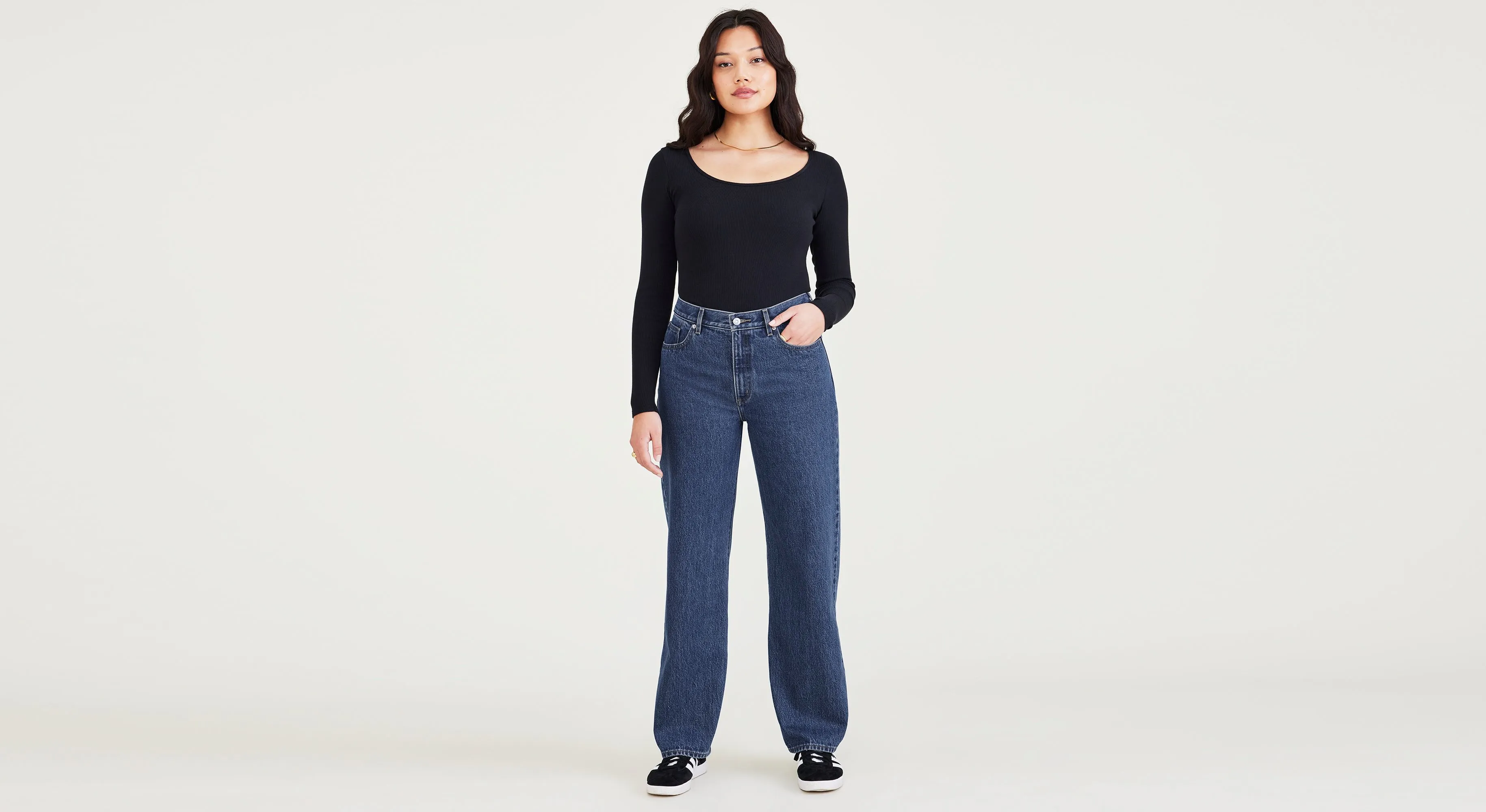 Women's Relaxed Fit Mid-Rise Jeans